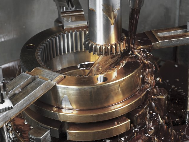 Tallado de Engranajes con Lubricación